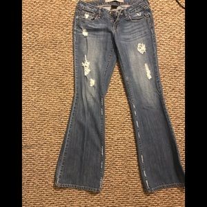 Medium Blue Jeans-Refuge